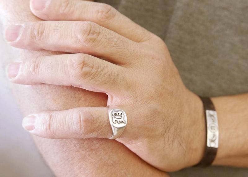 Pinky Ring.unisex Monogramm Ring. Initialen Silber Guti-Initialen Band. Herrenring. Gravierter Kreis Ring von NameMyMonogram