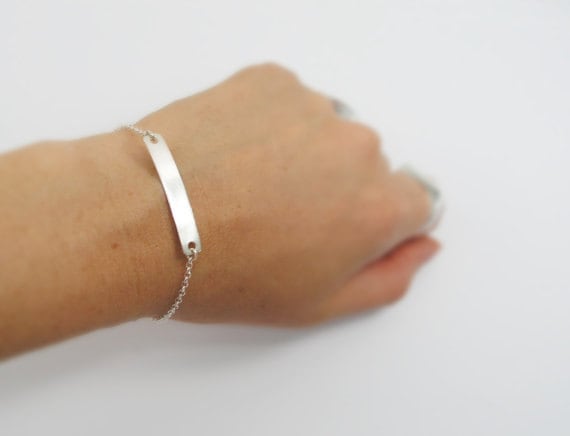 Silbernes Armband. Personalisiertes Namensarmband. Armband Aus Sterlingsilber. Phrasenarmband. Brautjungferngeschenk. Geschenkideen. Personalisierter von NameMyMonogram