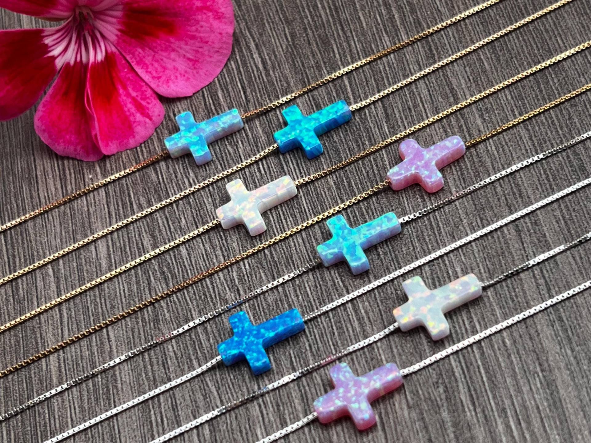 Opal Kreuz Halskette Sterling Silber Oder Gold, Religiöser Schmuck von NamiCharms