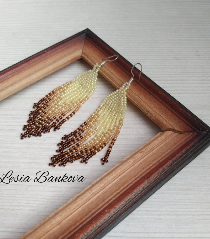 Lange Perlen Fransen Ohrringe Boho Perlenschmuck von NamiFabis