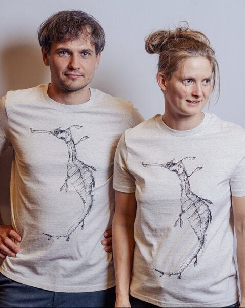 NanMa Bio-Baumwoll-Shirt Fetzenfisch | Seepferdchen | handbedruckt in Österreich | Unisex l regular Fit | naturweiß | lokal & fair & vegan von NanMa