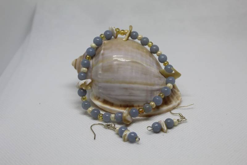 Aquamarin, Perlmutt Und Bernstein Glasperlen Armband, Ohrring Von Aquamarin von NanaLovesToCreate