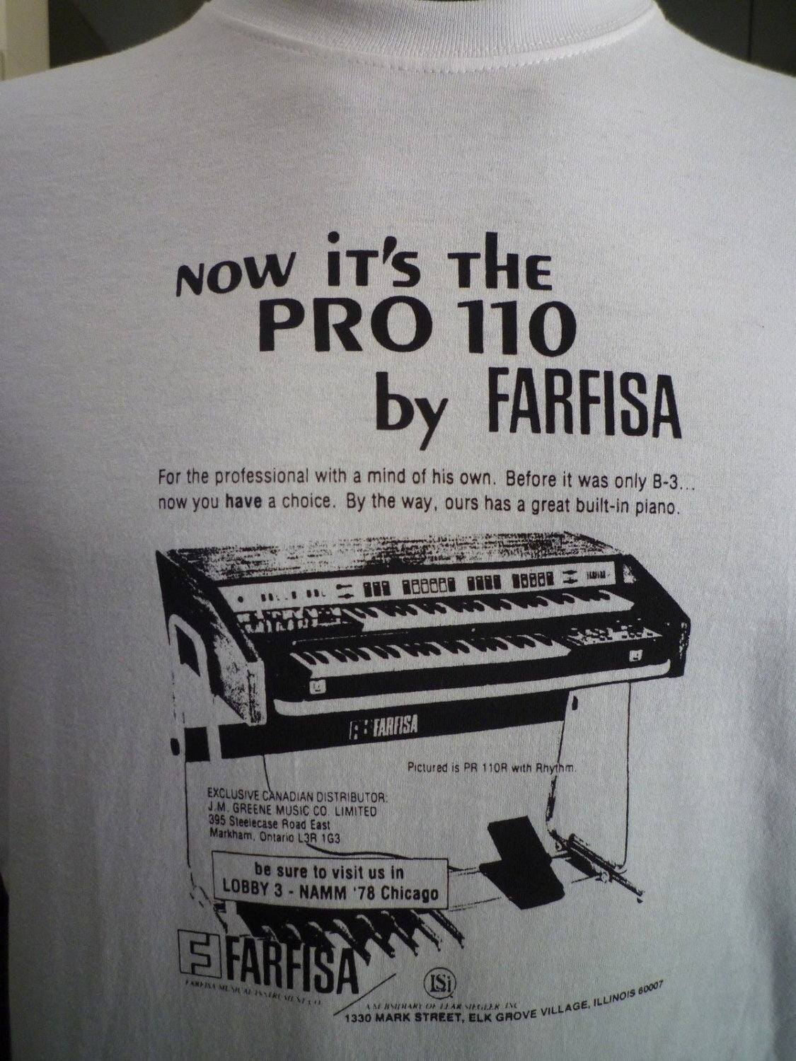 Farfisa Vintage Keyboard T-Shirt von Nanabnoam