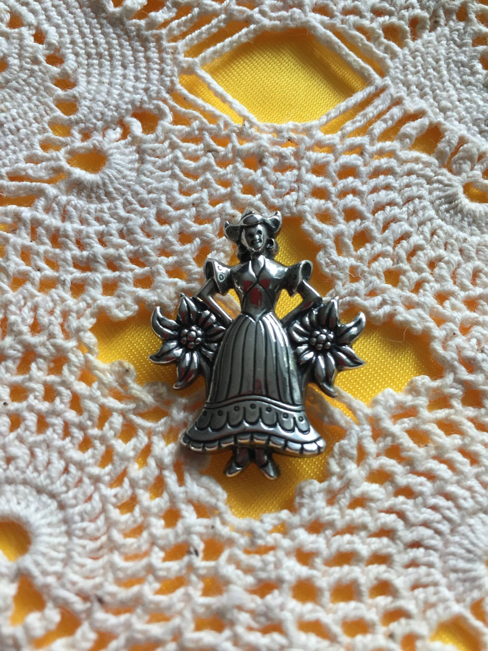 Vintage Sterling Silber Holländer Mädchen Signiert Coro von NanaimoVintageFind