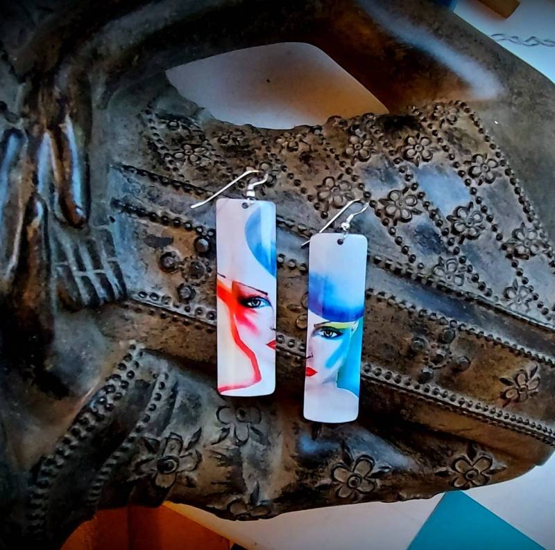 Handgefertigte Avantgarde Funky Art Ohrringe 925 Brisuren Hochwertige Wasserdichte Leichte Dose Nicht Lackiertes Papier Oder Holz von NancyJonesJewellery