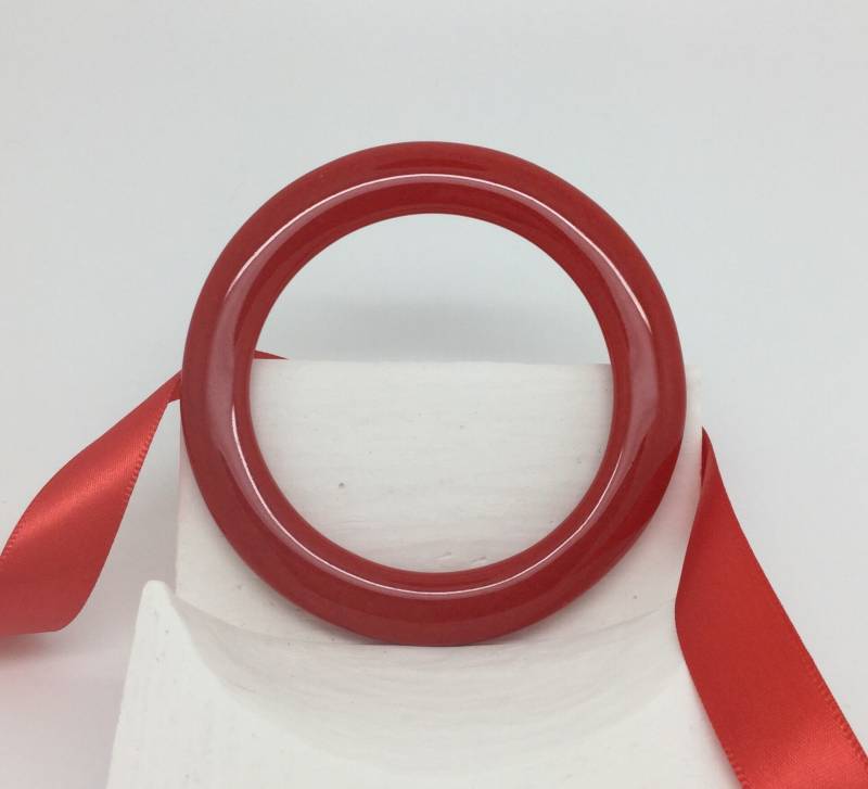 Handgefertigter Armreif Aus Geschmolzenem Glas | Größe 7 3/8 von NancyLathropDesigns