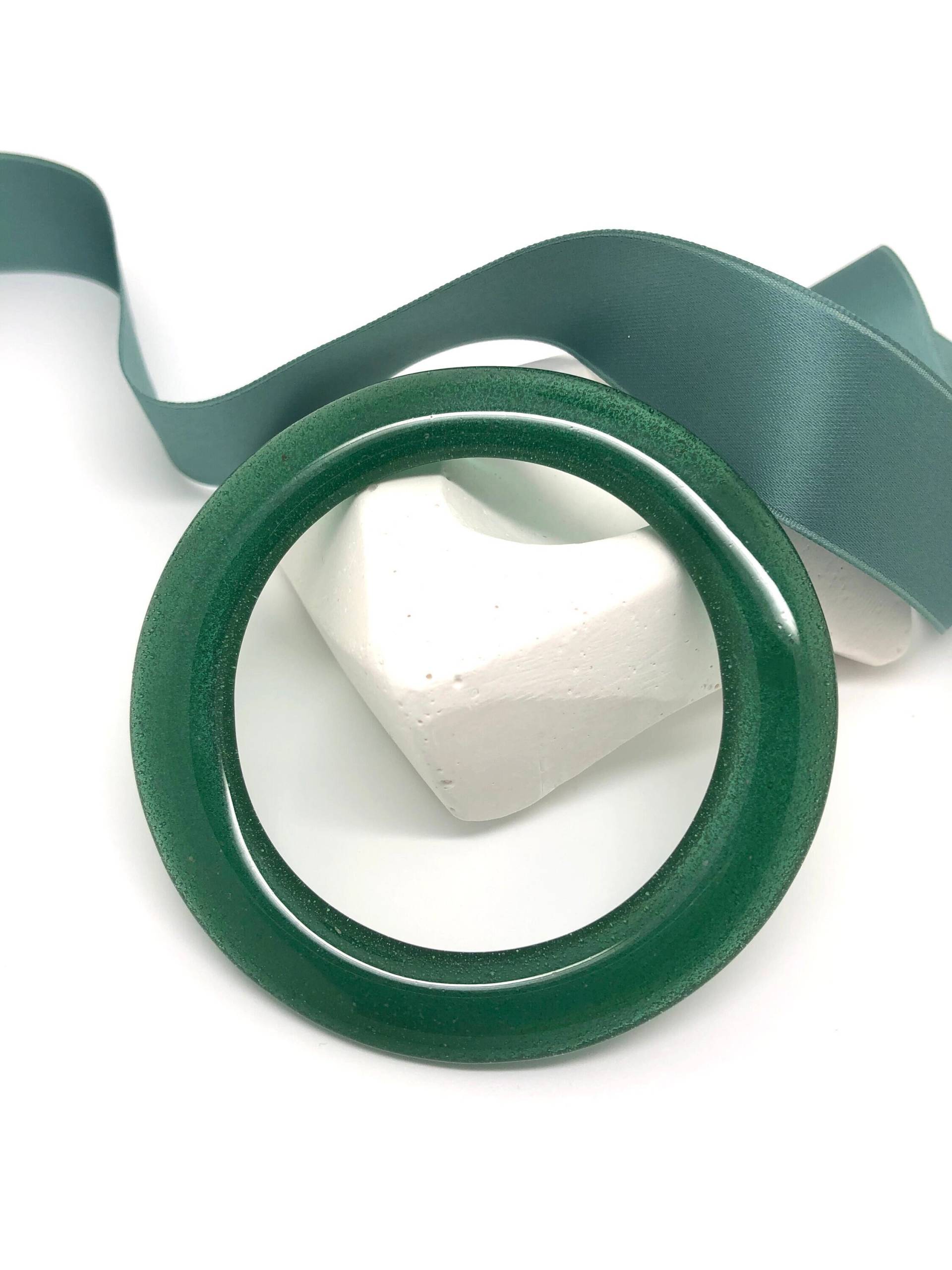 Handgefertigter Jadegrüner Glas Armreif Meeresgrünes Armband | Größe 7 3/8 Handgefertigter Jadegrüner Glas Armreif Meeresgrünes Armband | Größe 7 3/8 von NancyLathropDesigns