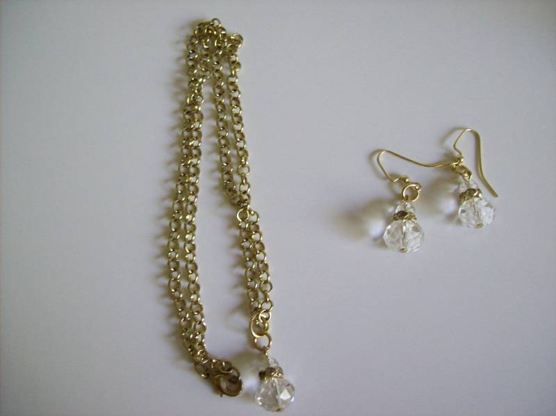 Klarem Acryl & Strass Halskette Und Ohrringe Set Nichol Frei 19" Kette von NancysFiberCrafts