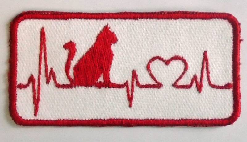 Bügelbild Hund Oder Katze Herzschlag von NancysPatchesandMORE