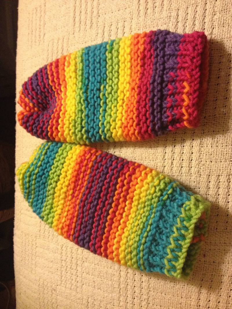 Regenbogen Bettsocken von NangleKnits