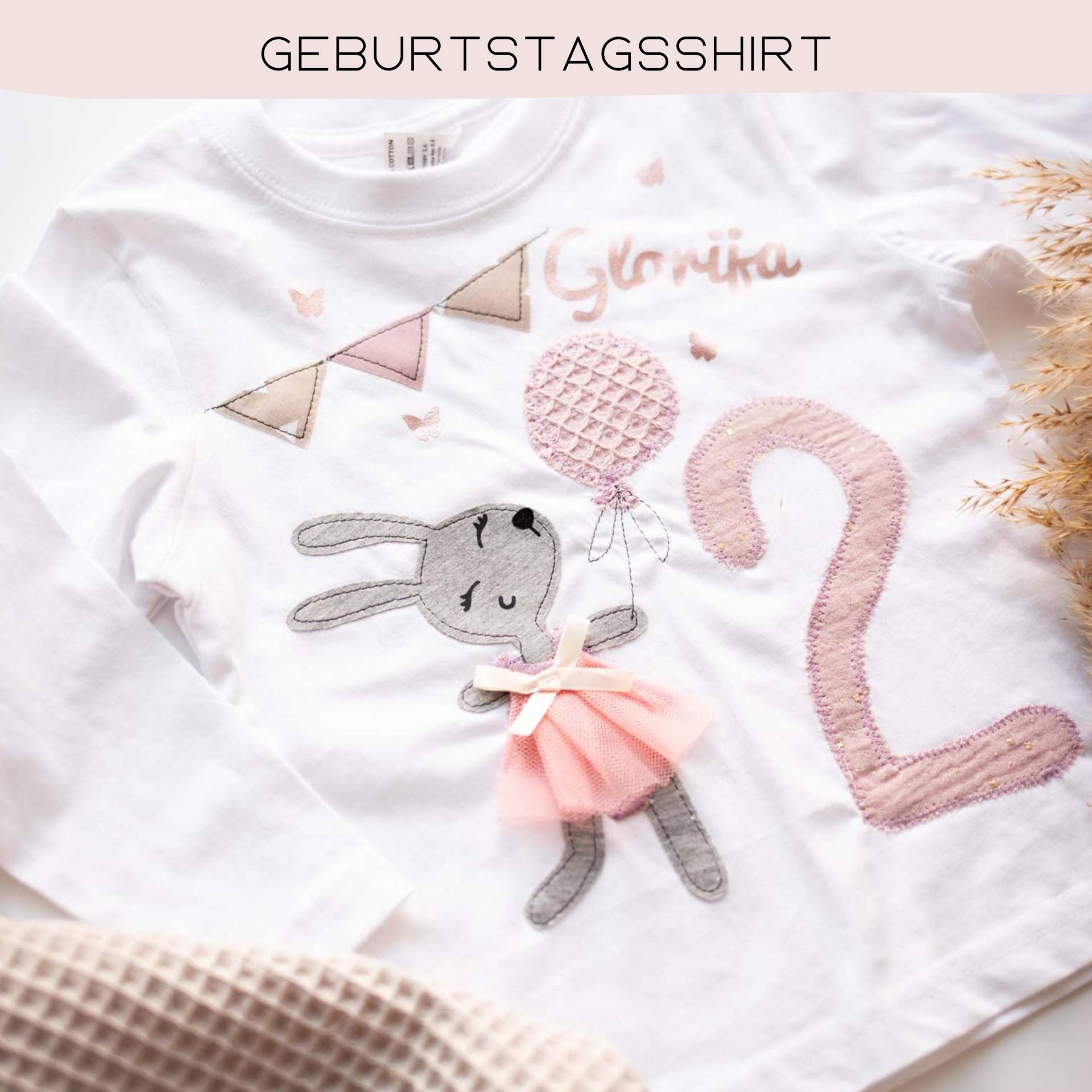 Mädchen Geburtstagsshirt Mit Name Und Zahl -1 2 3 4 5 6 7 8 9 - in Rose Gold Häschen Tütü Geburtstagsparty Outfit Kindershirt Mädchen Geburtstagsshirt Mit Name Und Zahl -1 2 3 4 5 6 7 8 9 - in Rose Gold Häschen Tütü Geburtstagsparty Outfit Kindershirt von NaniluDesign