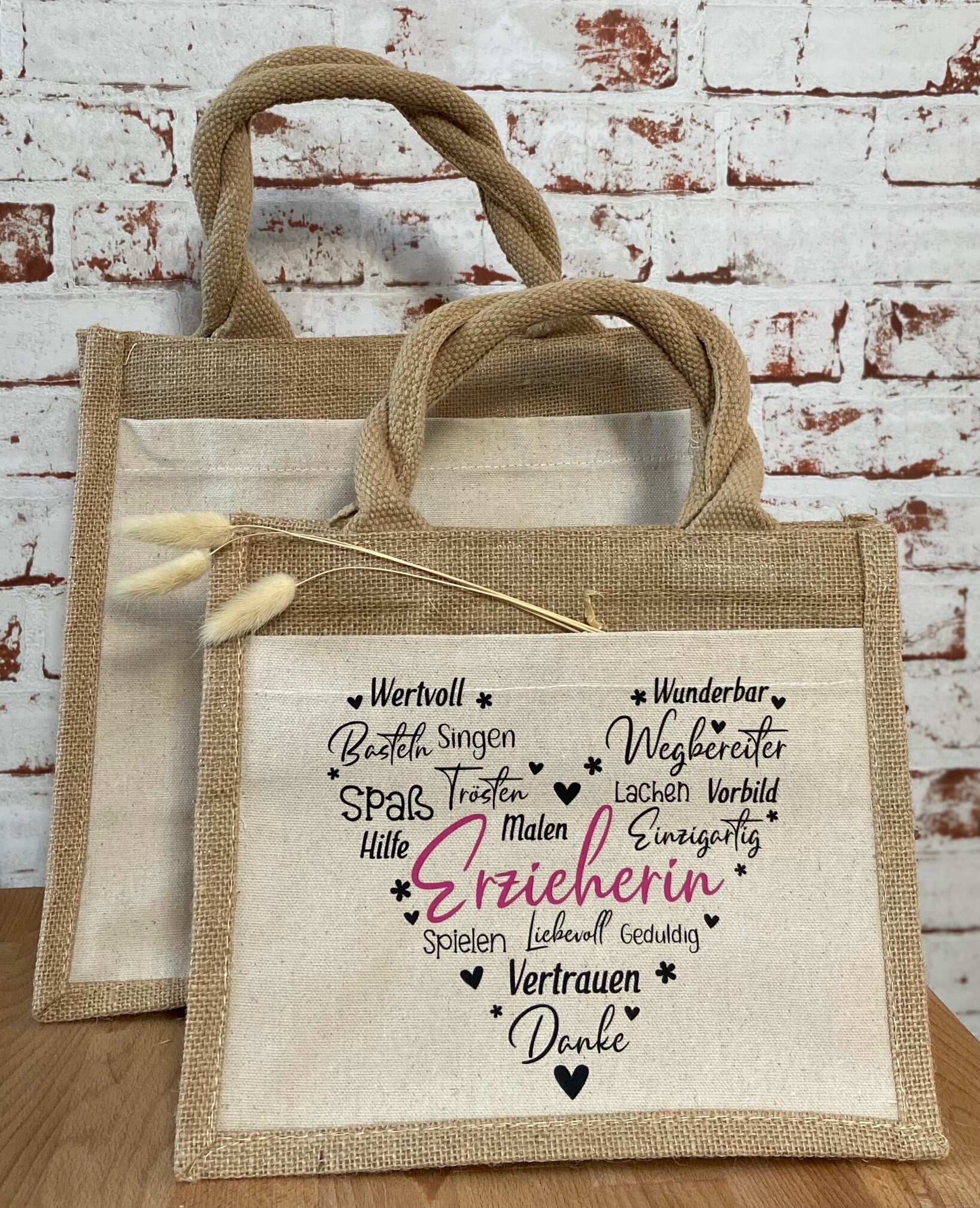 Jutetasche/Geschenktasche Erzieherin Herzform Jutetasche/Geschenktasche Erzieherin Herzform von NanniArtbyAnja