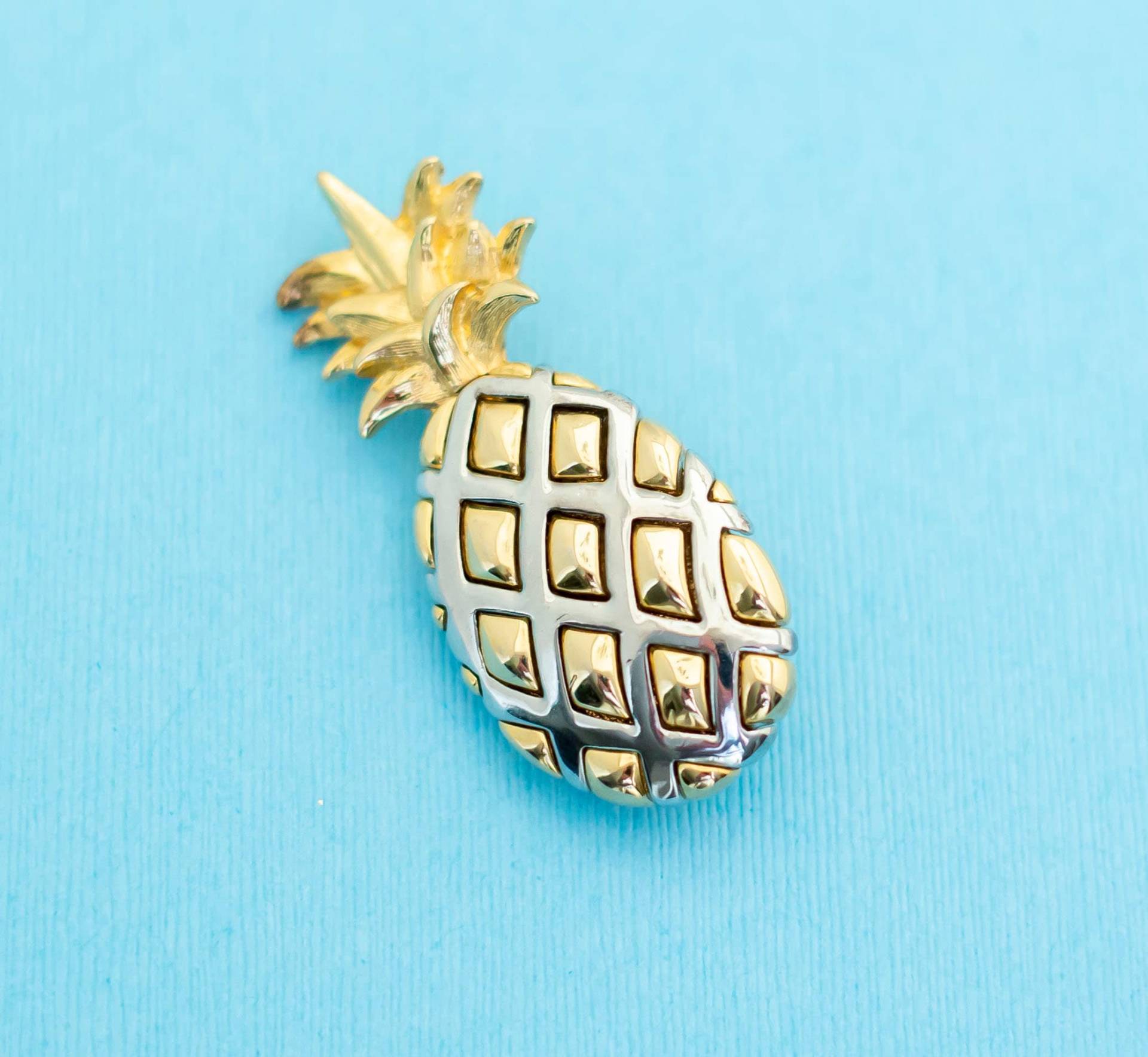 Vintage Gold & Silber Ananas Brosche - N1 von NannyUnitedStates