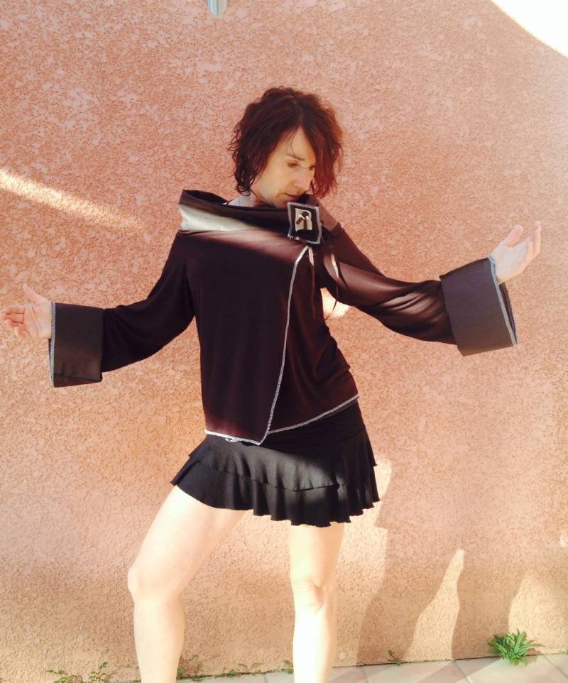 Baumwoll-Jersey-Jacke Mit Schokolade /Broche Beige Naht Baumwoll-Jersey-Jacke Mit Schokolade /Broche Beige Naht von NanouFromTheCourt