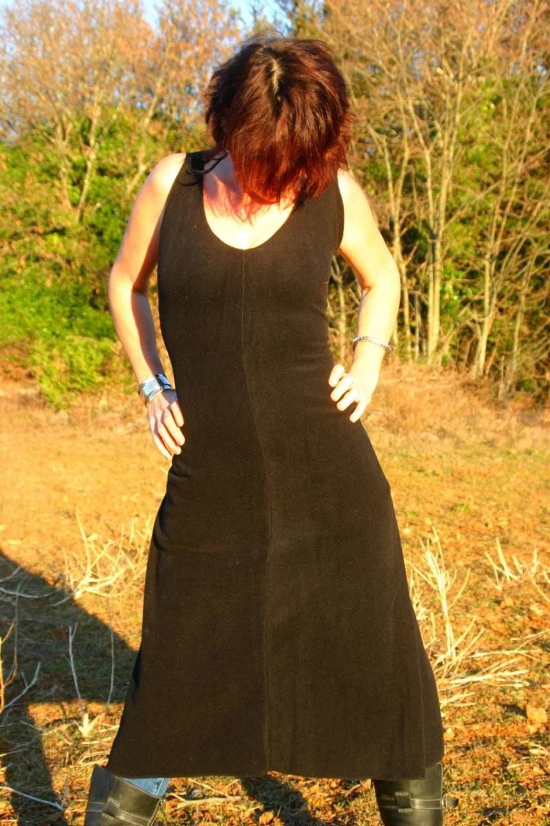 Langes Schwarzes Kleid Aus Wolle Fleece Rückenschnürung von NanouFromTheCourt