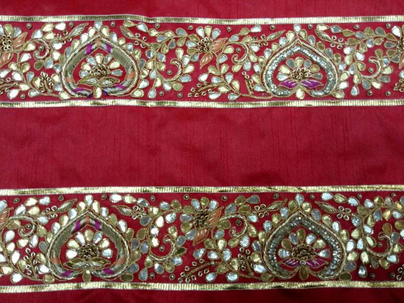 Schwere Gotapatti Arbeit Border Schwere Gotapatti Arbeit Border von Nanuwalas