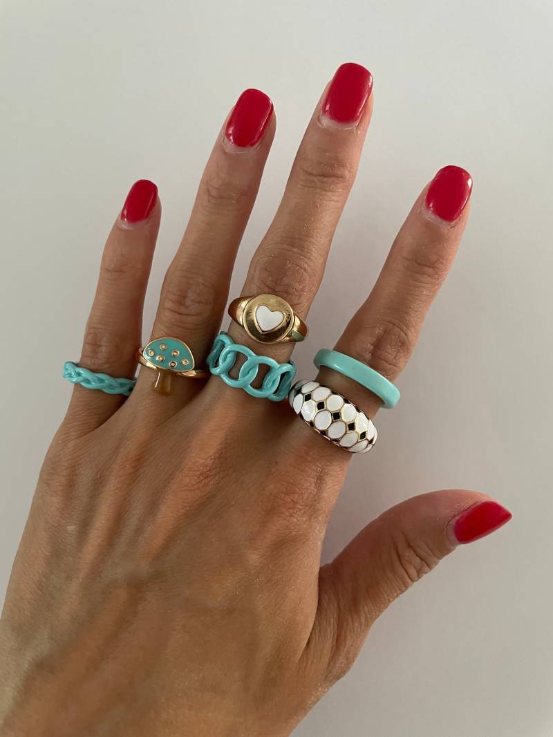 Y2K Acryl Ring Set Stapelbare Retro Ringe von Naoimi