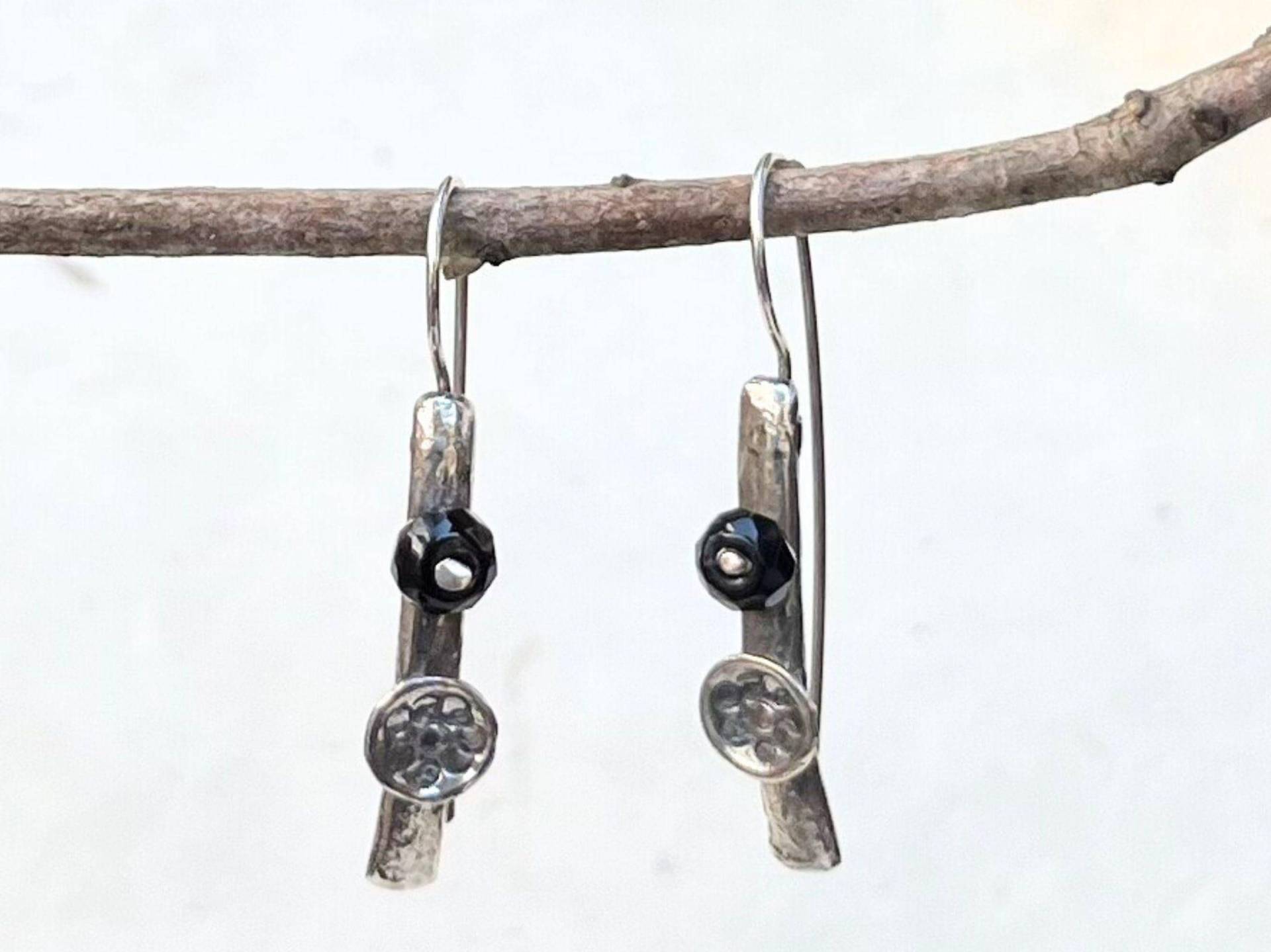 Gehämmerte Sterling Silber Schwarzer Onyx Ohrringe Gehämmerte Sterling Silber Schwarzer Onyx Ohrringe von NaomiLevitin
