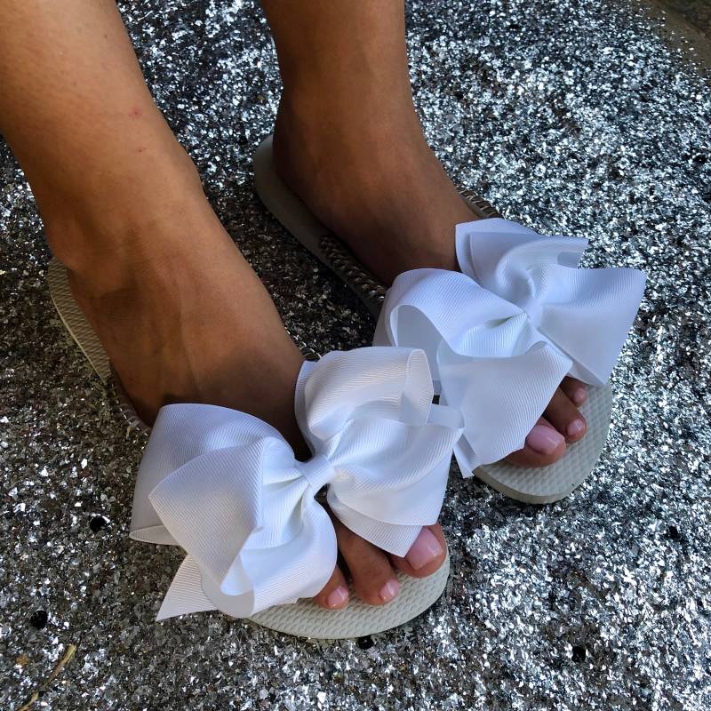 Weißer Bogen Custom Handgemachte Havaianas Flip Flops Sandalen von NapoZStudio