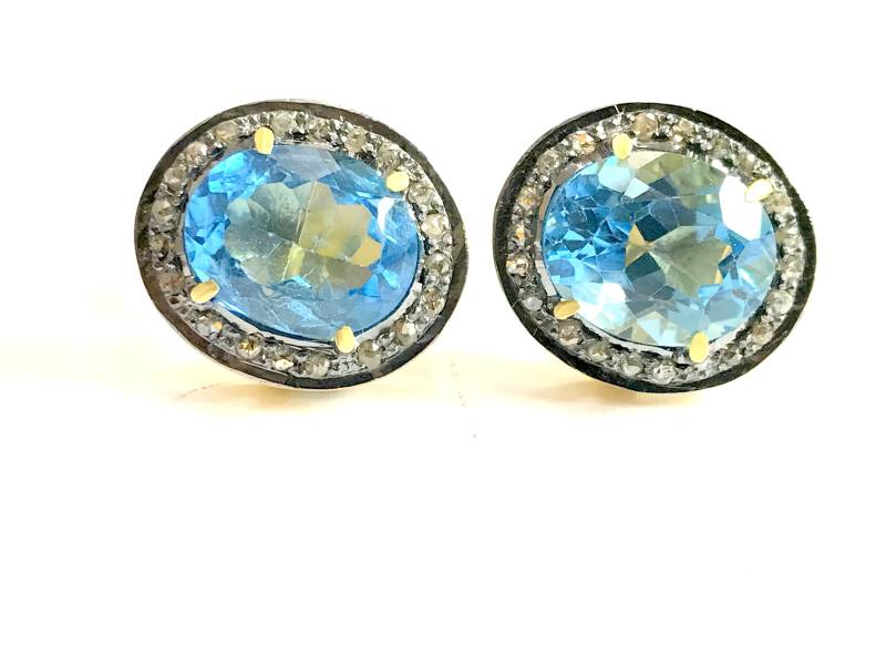 Blautopas Diamant Cluster Ohrstecker | Schweizer Oval Form 925 Sterling Silber & Halo von NaqshByShradha