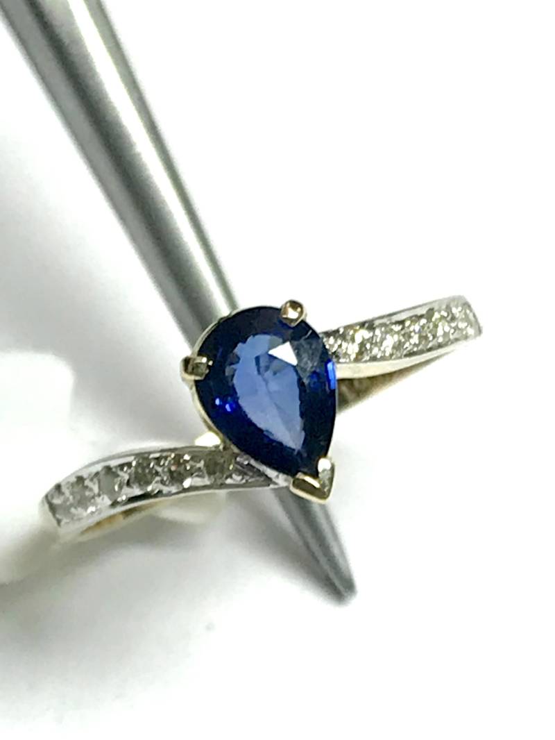 Handgemachte Birne Blau Saphir Verlobungsring 14K Gelb Diamant Gold Ring Handgemachte Birne Blau Saphir Verlobungsring 14K Gelb Diamant Gold Ring von NaqshByShradha