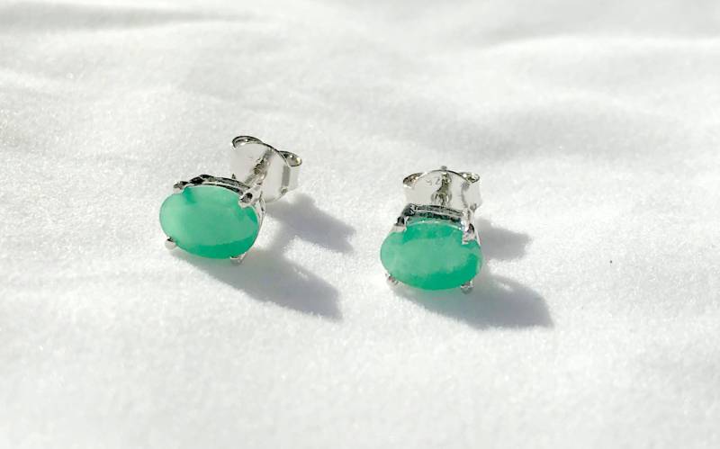 Natürliche Smaragd Sterling Silber Ohrstecker Mai Birthstone von NaqshByShradha