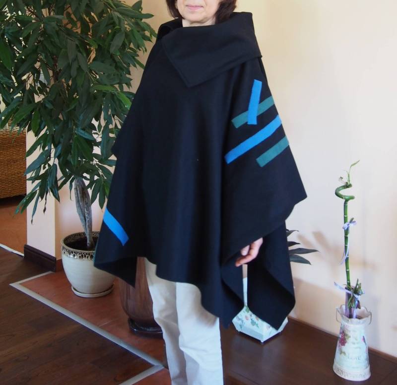 Wolle Poncho Mit Großen Kragen Und Figuren & Nara Pch008 von Nara65