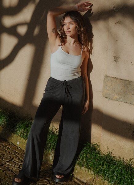 Narah Soleigh Rib Spaghettiträger-Top aus TENCEL Modal Mix von Narah Soleigh