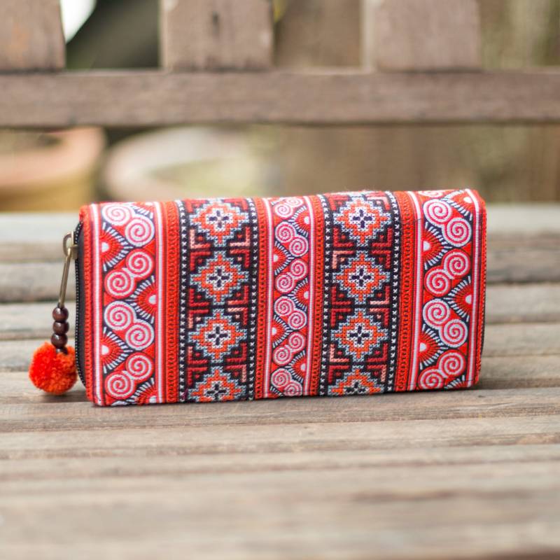 Einzigartige Geldbörse Für Frauen in Orange, Hill Tribe Hmong Bestickter Geldbeutel Mit Pom Reißverschlussanhänger - Wa301Uvorg von NarissaraShop