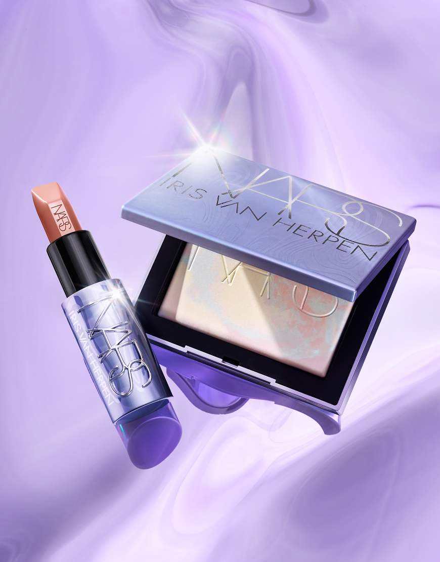 NARS - Iris Van Herpen x NARS - Light Reflecting Prismatic Puder - Lichtreflektierender Puder-Rosa NARS - Iris Van Herpen x NARS - Light Reflecting Prismatic Puder - Lichtreflektierender Puder-Rosa von Nars