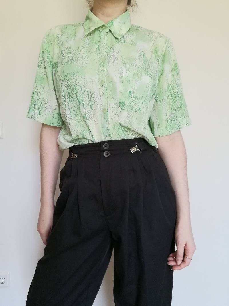 True Vintage Bluse 70Er 80Er 90Er Schlangen Print Animal Print Pastell Mint Grün Weiß Frankenwälder 40 M True Vintage Bluse 70Er 80Er 90Er Schlangen Print Animal Print Pastell Mint Grün Weiß Frankenwälder 40 M von Narvhi