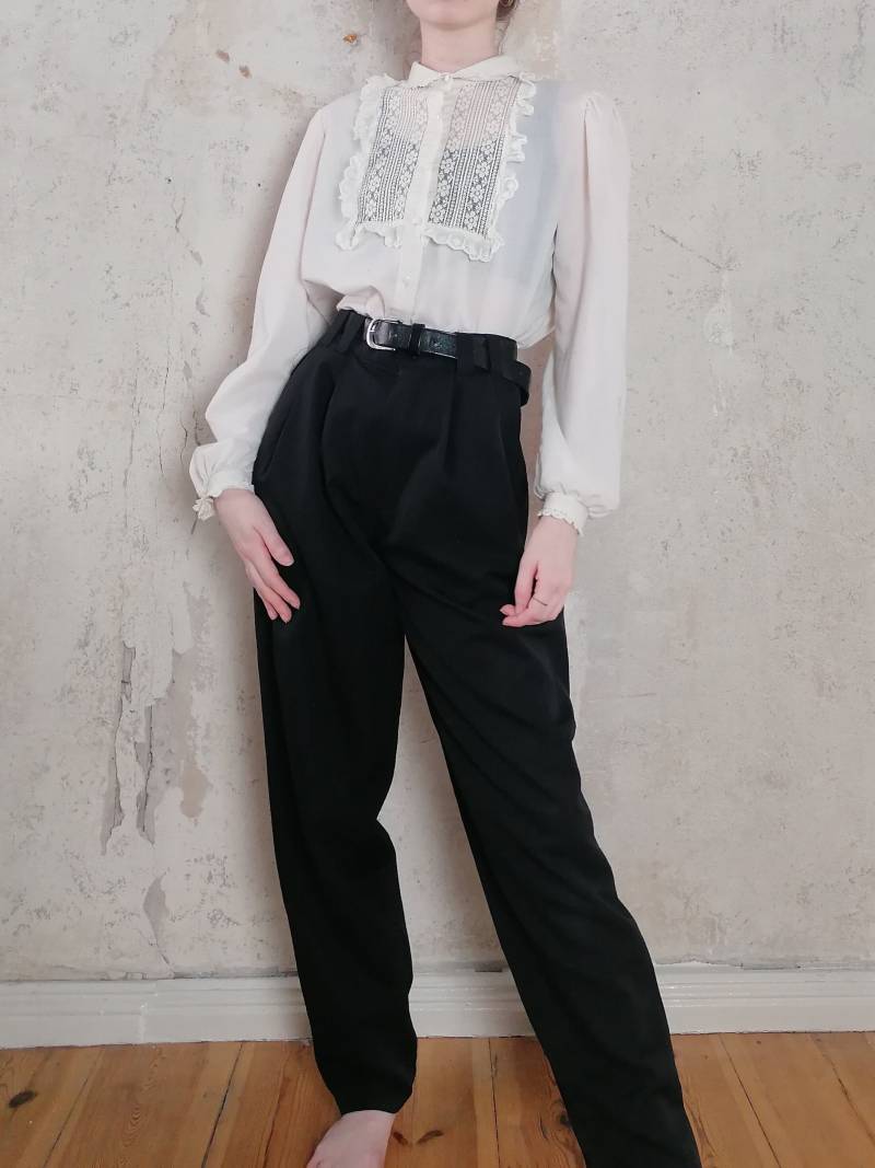 True Vintage Bluse 70Er 80Er Weiß 44 Esima Landgirl Romantic Tracht Spitze Granny Stickerei Folk True Vintage Bluse 70Er 80Er Weiß 44 Esima Landgirl Romantic Tracht Spitze Granny Stickerei Folk von Narvhi