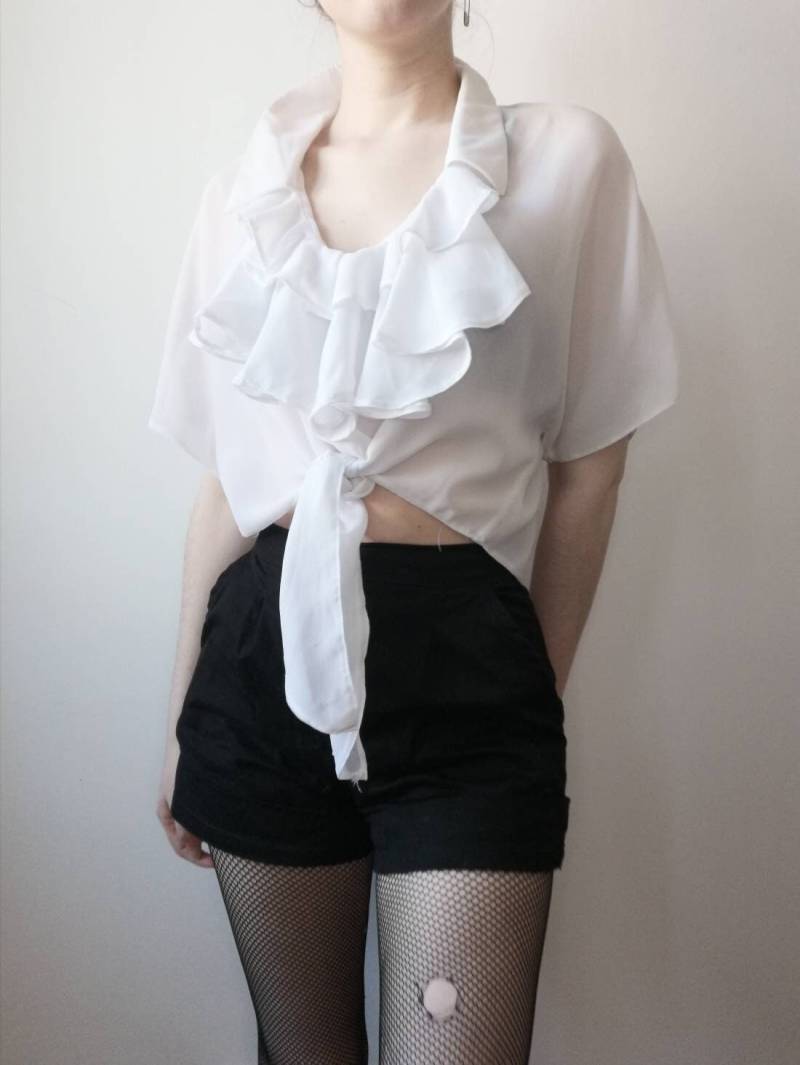 True Vintage Bluse 80Er 90Er Volant New Romantic L Weiß Rüschen True Vintage Bluse 80Er 90Er Volant New Romantic L Weiß Rüschen von Narvhi