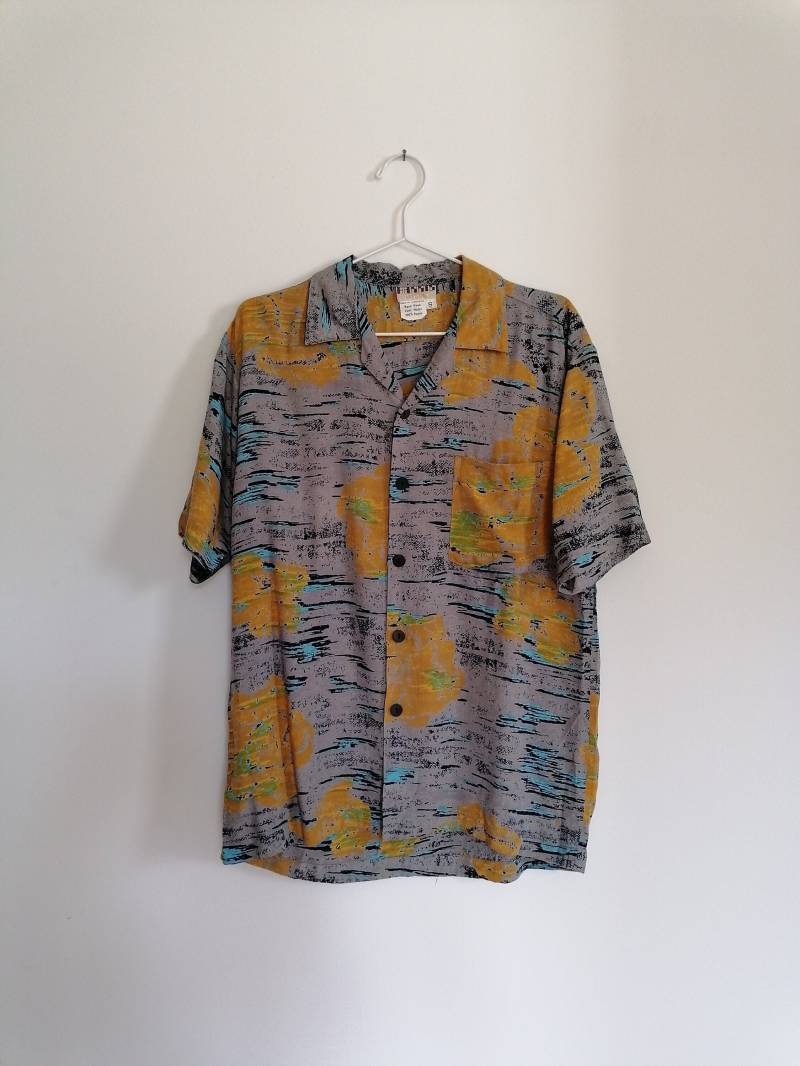 True Vintage Hemd 80Er 90Er Retro Grau Gelb Blau Gemustert Crazy Pattern Viskose Hawaii Shirt S Deadstock True Vintage Hemd 80Er 90Er Retro Grau Gelb Blau Gemustert Crazy Pattern Viskose Hawaii Shirt S Deadstock von Narvhi