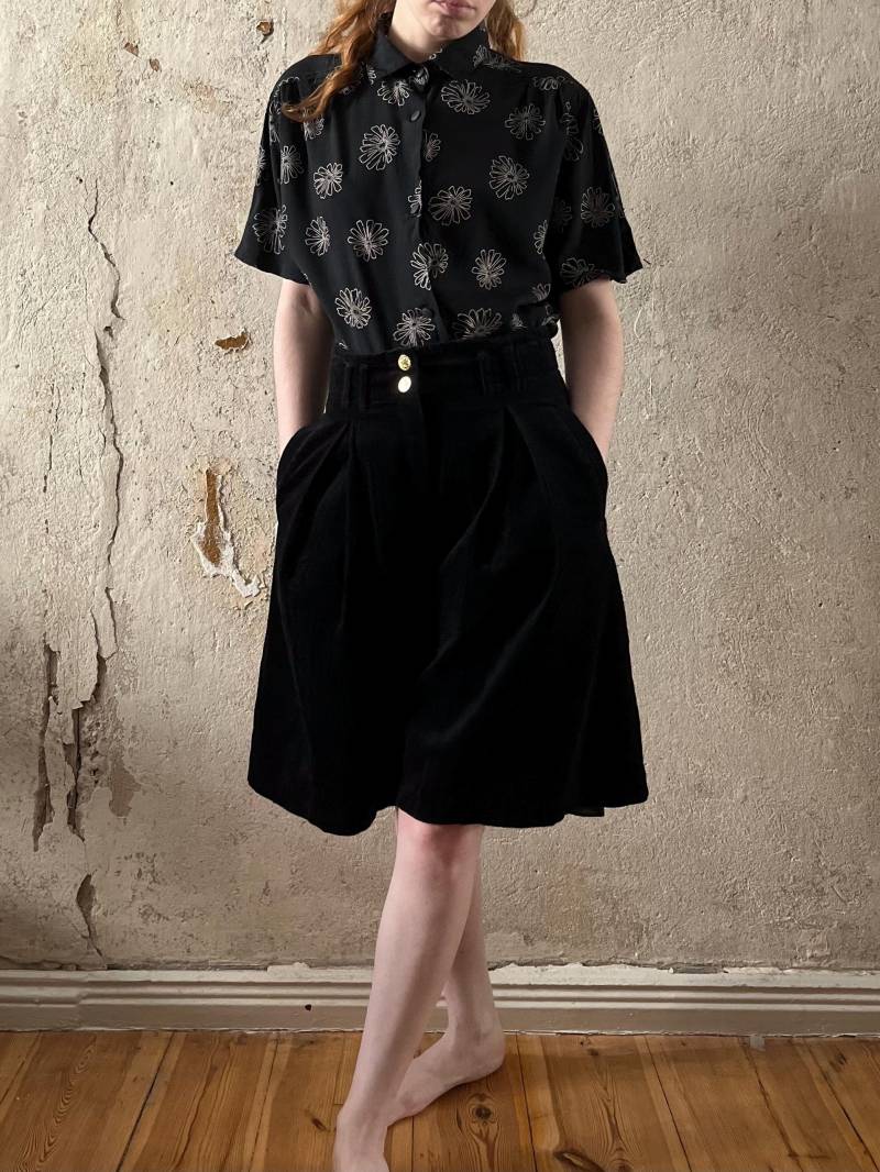 True Vintage Hose 80Er 90Er Tailored Shorts S M 38 Shorts Samt Elegant Klassisch Schwarz Kurze True Vintage Hose 80Er 90Er Tailored Shorts S M 38 Shorts Samt Elegant Klassisch Schwarz Kurze von Narvhi