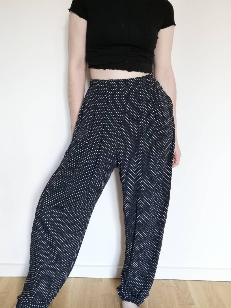 True Vintage Hose 90Er 2000Er Bundfalten Sommer 44 Xxxl 3Xl Blau Weiß Gepunktet Polka Dots High Waist True Vintage Hose 90Er 2000Er Bundfalten Sommer 44 Xxxl 3Xl Blau Weiß Gepunktet Polka Dots High Waist von Narvhi