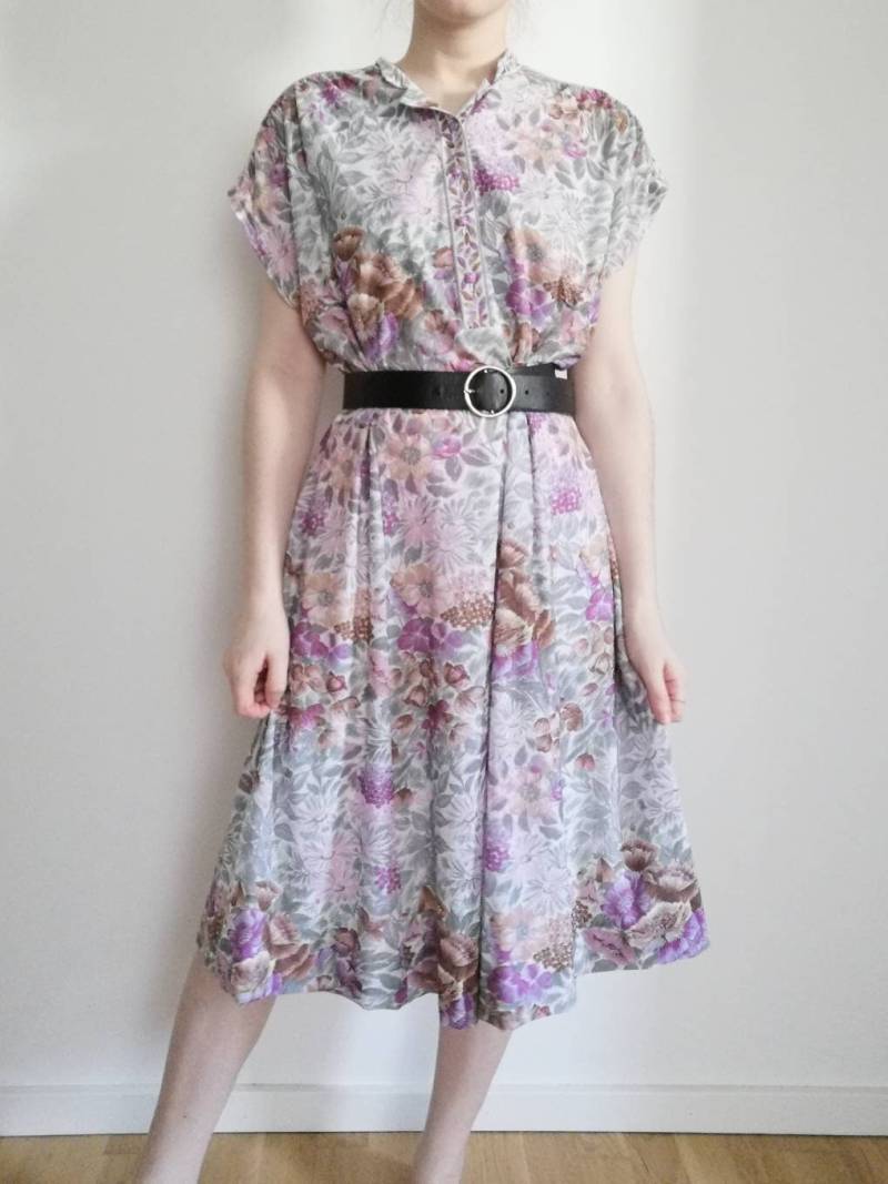 True Vintage Kleid 70Er 70S Lila Grün Geblümt 48 Onesize True Vintage Kleid 70Er 70S Lila Grün Geblümt 48 Onesize von Narvhi