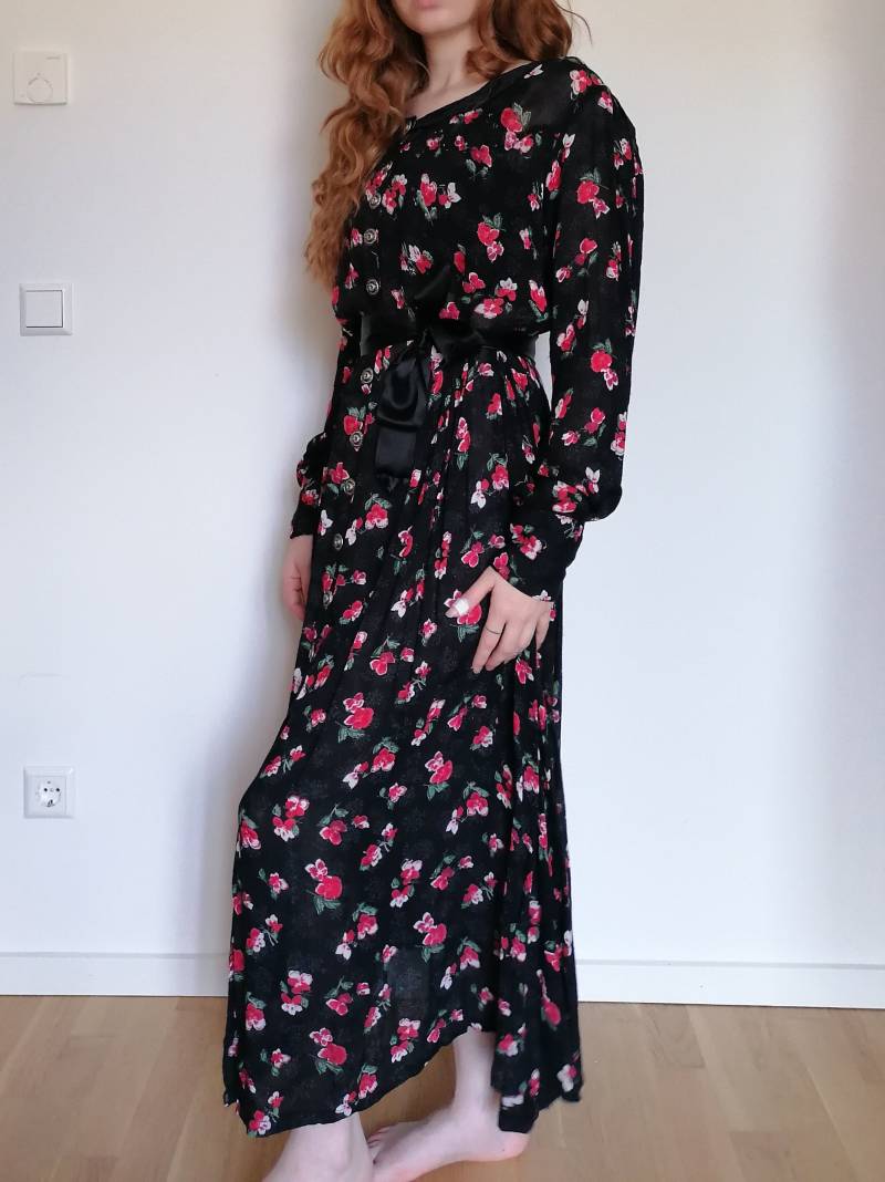 True Vintage Kleid Maxi Dress Schwarz Rot Geblümt 70Er 80Er 50 von Narvhi