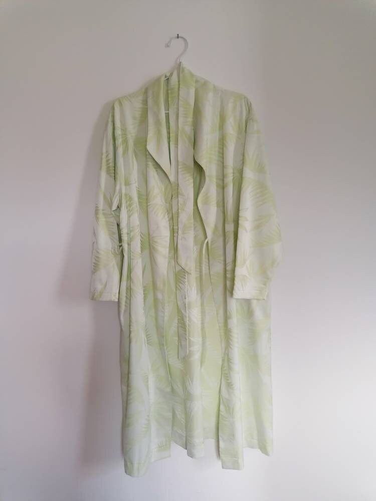 True Vintage Morgenmantel Schiesser 80Er 90Er Pastell Grün Gemustert Elegant Onesize True Vintage Morgenmantel Schiesser 80Er 90Er Pastell Grün Gemustert Elegant Onesize von Narvhi