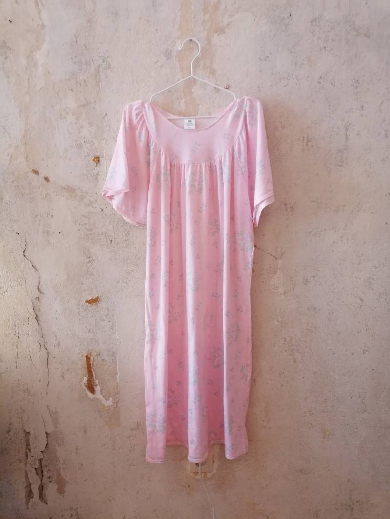 True Vintage Nachthemd Nachtkleid Granny Rosa Lila Onesize 48 50 Gemustert 70Er 70S Geblümt True Vintage Nachthemd Nachtkleid Granny Rosa Lila Onesize 48 50 Gemustert 70Er 70S Geblümt von Narvhi