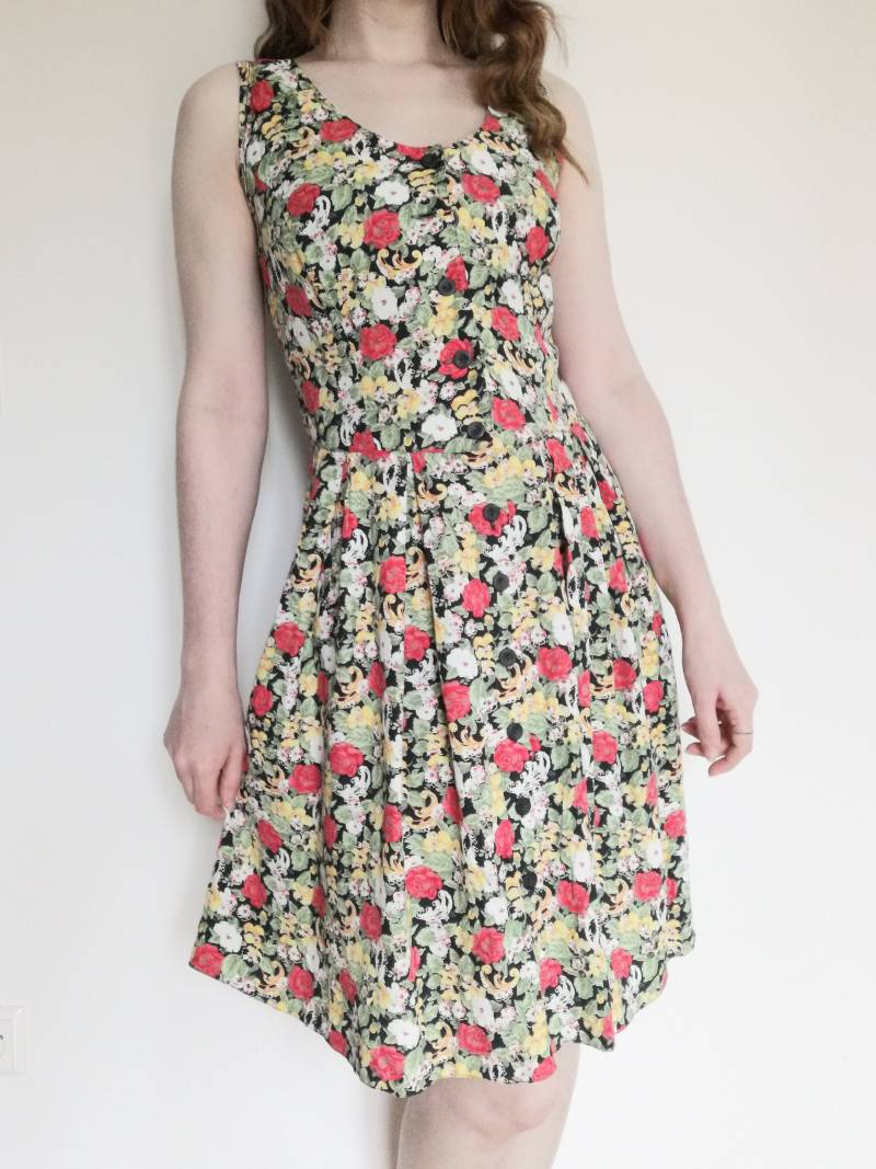 True Vintage Sommer Kleid 90Er 90S 80Er 80S Rot Grün Geblümt 44 46 Onesize Plus Millefleurs Mini Kleid Skaterkleid True Vintage Sommer Kleid 90Er 90S 80Er 80S Rot Grün Geblümt 44 46 Onesize Plus Millefleurs Mini Kleid Skaterkleid von Narvhi