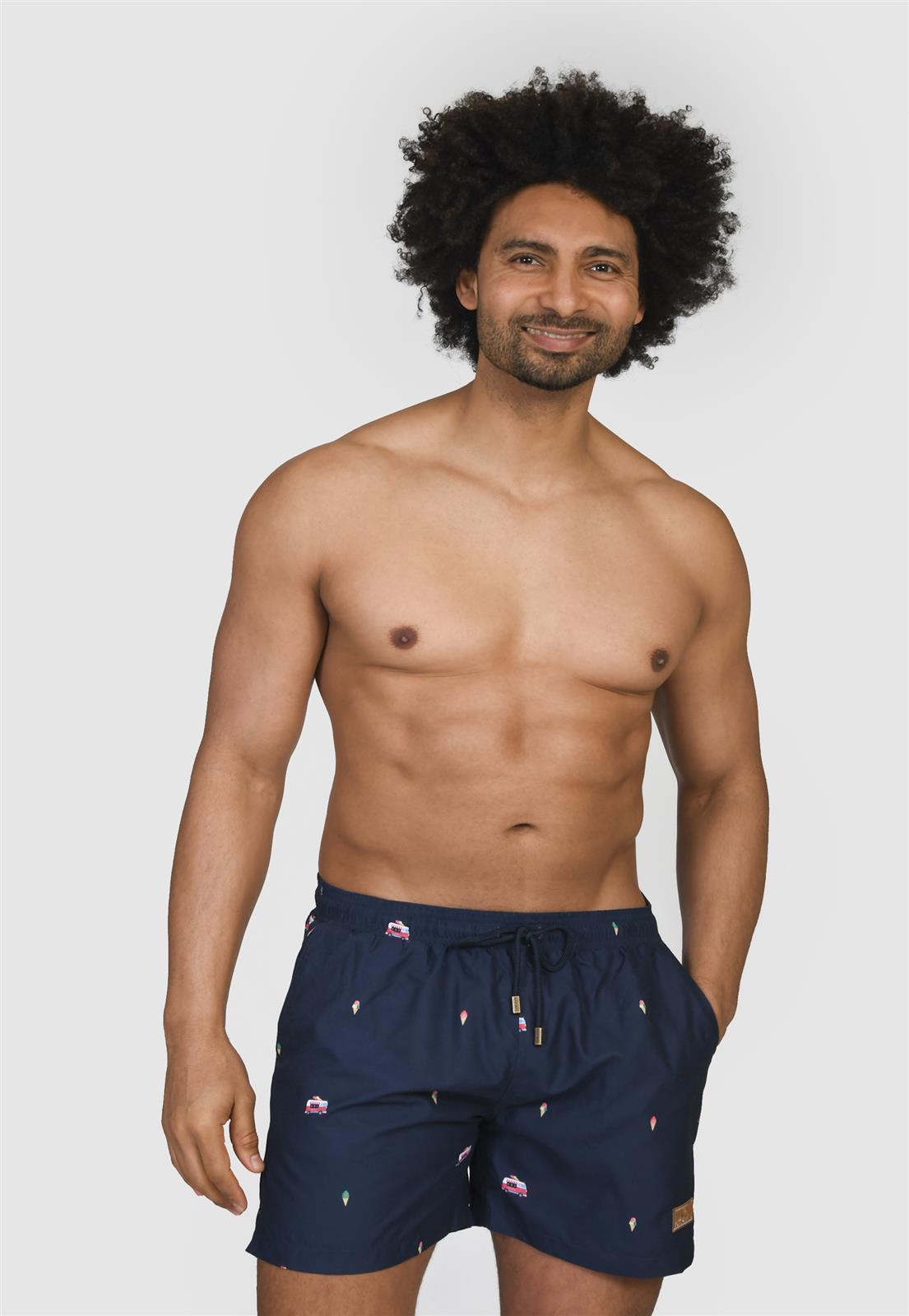 Badehose mit Print von Narwal