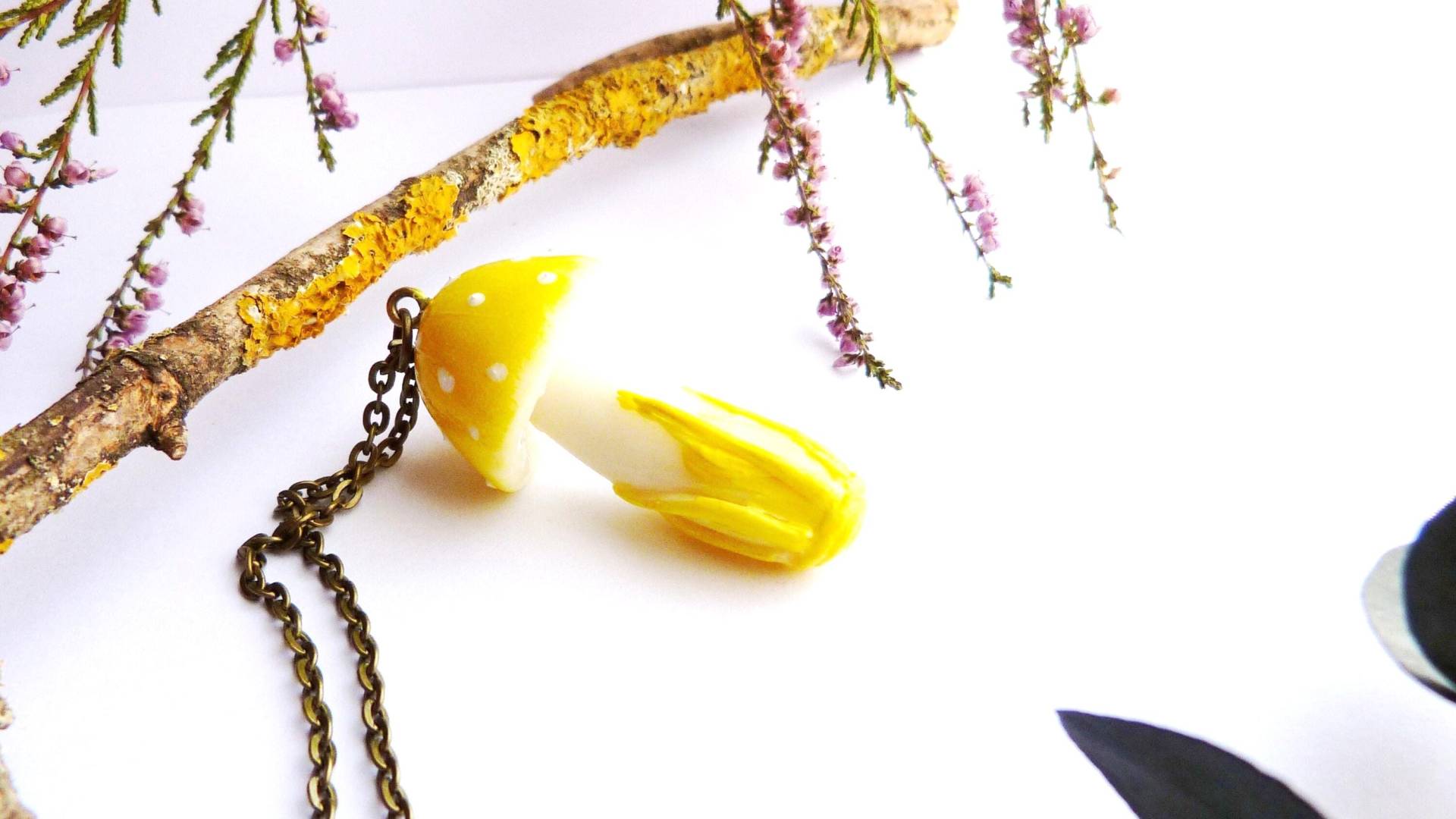 Leuchtpilz Anhänger Gelber Pilz Anhänger Aus Fimo Leuchtpilz Anhänger Gelber Pilz Anhänger Aus Fimo von NarwhalBlueberry