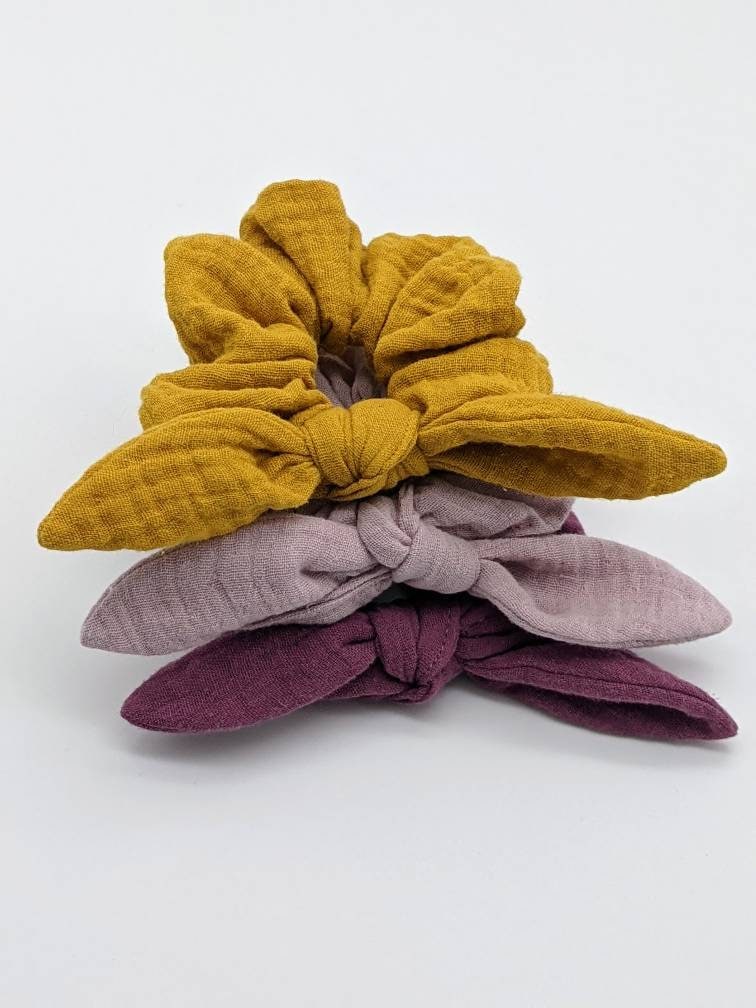 Scrunchie/Haargummi Schrunchy Aus Musselin Dehnbare Scrunchies Invisibobbles von Nasebaer