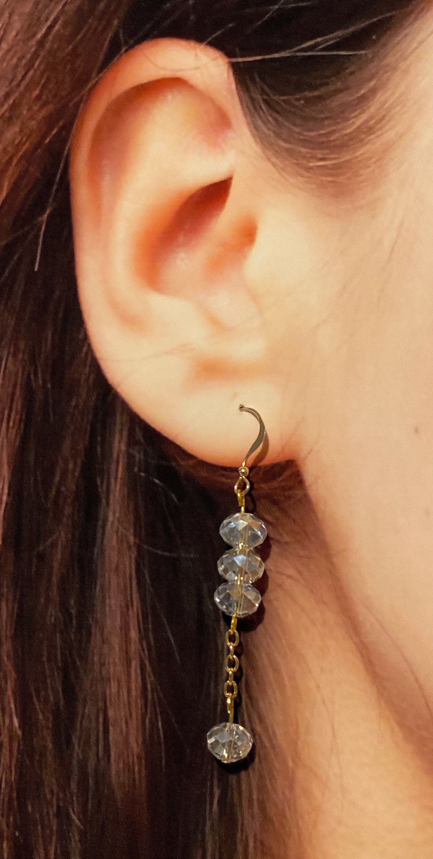 Aurora Borealis Kristallohrringe Vergoldete Kette, Elegante Baumeln von NashBeadedBoutique