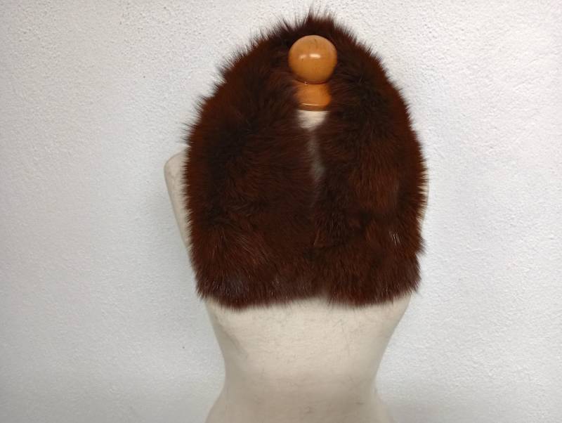Kastanien-Brauner Fuchskragen Echtfell, Satin Gefüttert | 60 cm Kastanien-Brauner Fuchskragen Echtfell, Satin Gefüttert | 60 cm von NastaziafurdesignsGR