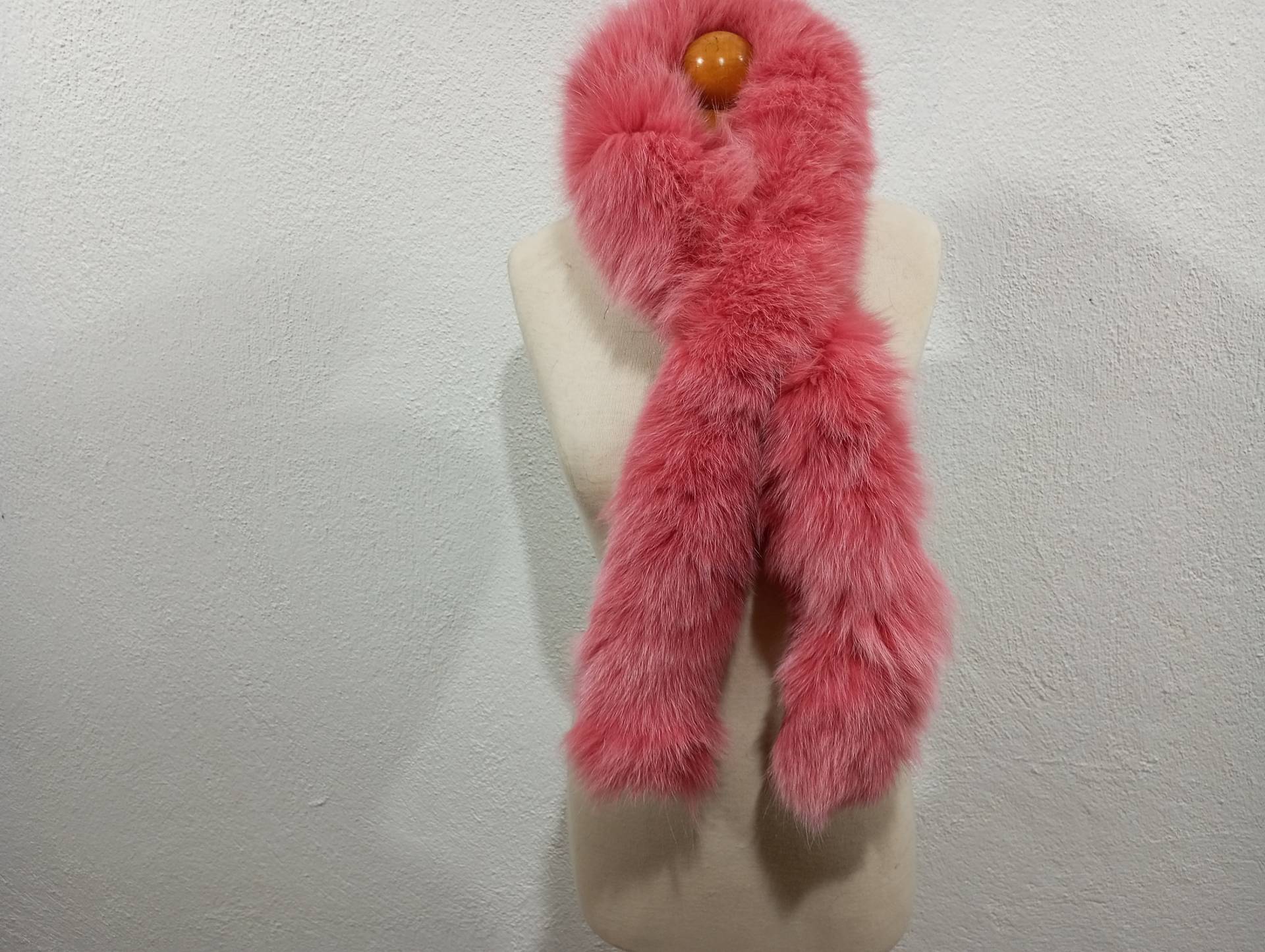 Rosa Fuchspelzschal Weiches, Flauschiges Durchzugsdesign von NastaziafurdesignsGR