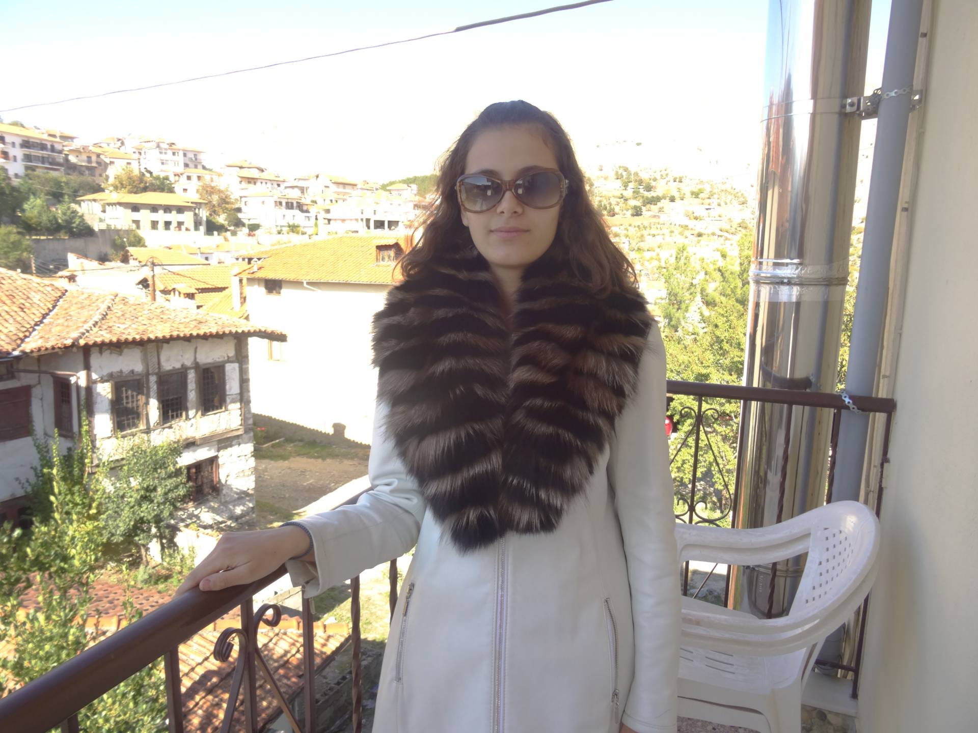 Schwarz Braun Fuchs Kragen Echtes Weiches Fell, Satin Gefüttert von NastaziafurdesignsGR