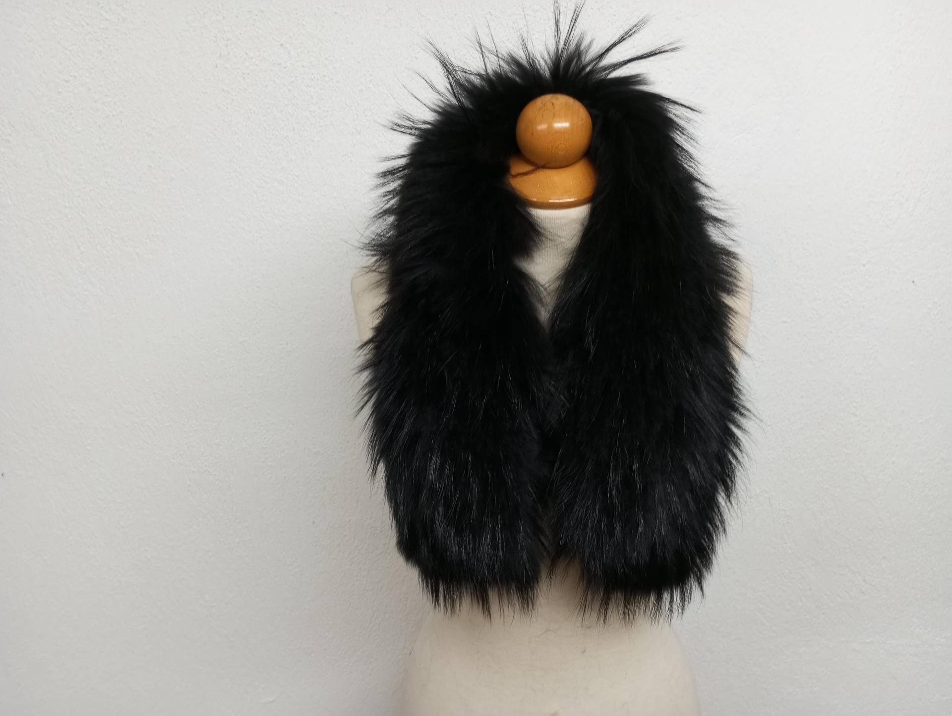 Schwarzer Echter Finnraccoon Kapuzenbesatz, Pelzkragen von NastaziafurdesignsGR