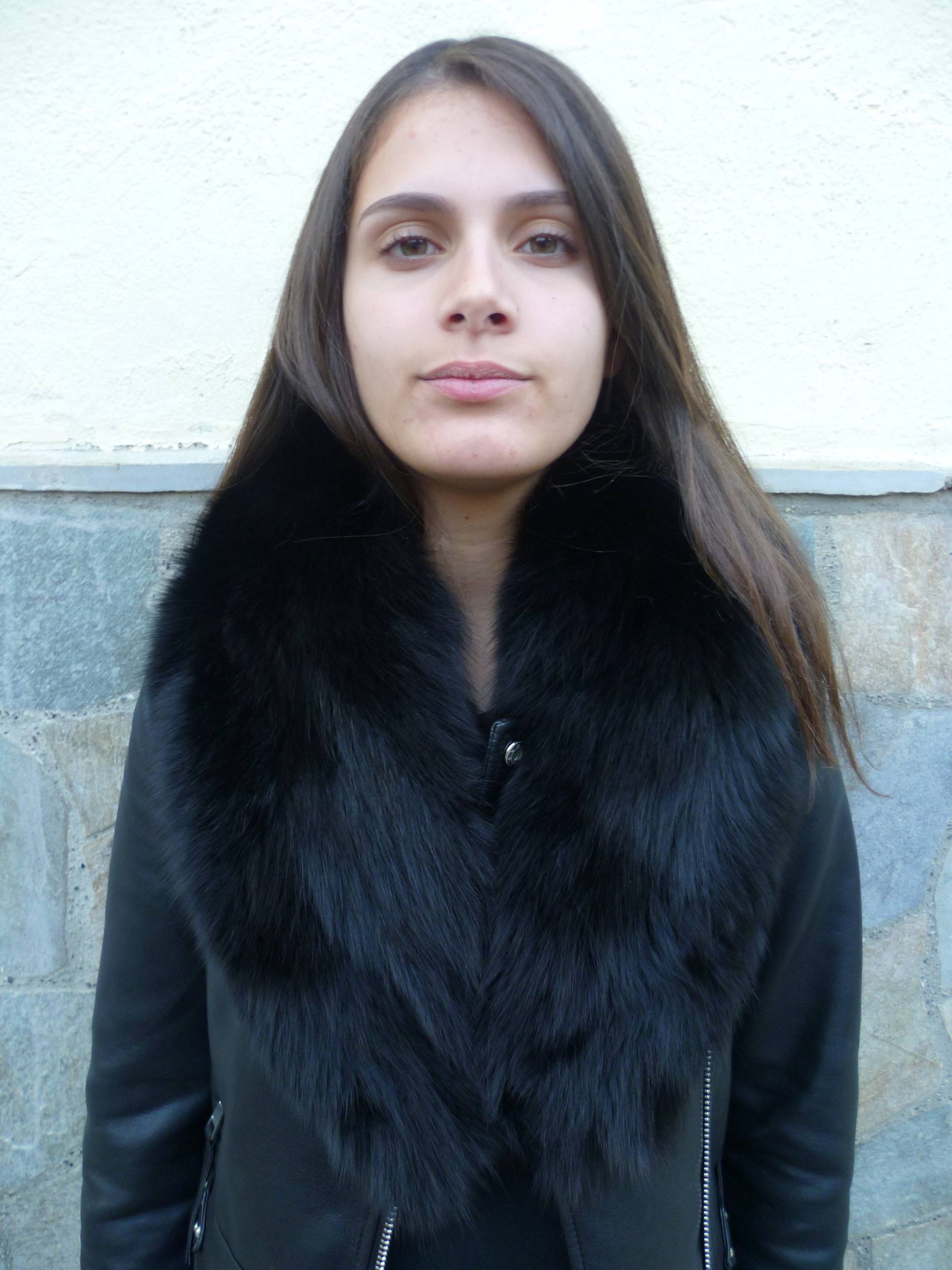 Schwarzer Fuchs Pelzkragen Echtes Weiches Fell, Satin Gefüttert von NastaziafurdesignsGR